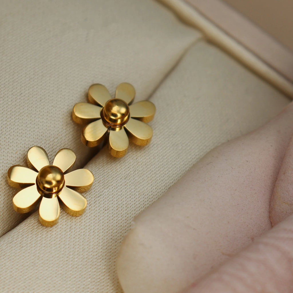 Daisy ✨ premium 304 stainless steel plated with real 18K
